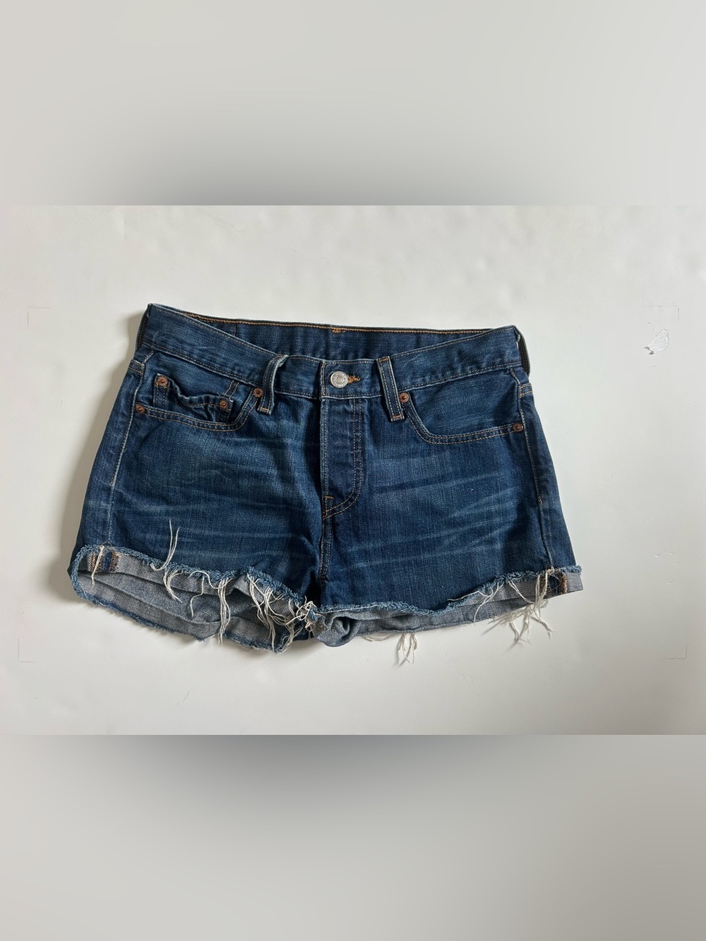 Women’s Levi’s 501 cutoff denim shorts size 26